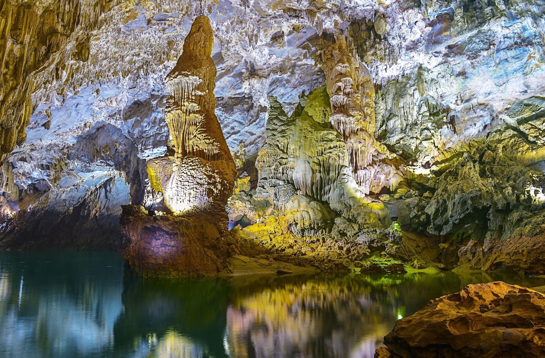 paradise cave tour
