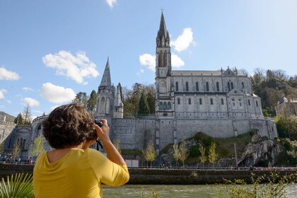 Lourdes Private geführte Tour in der Wallfahrtskirche