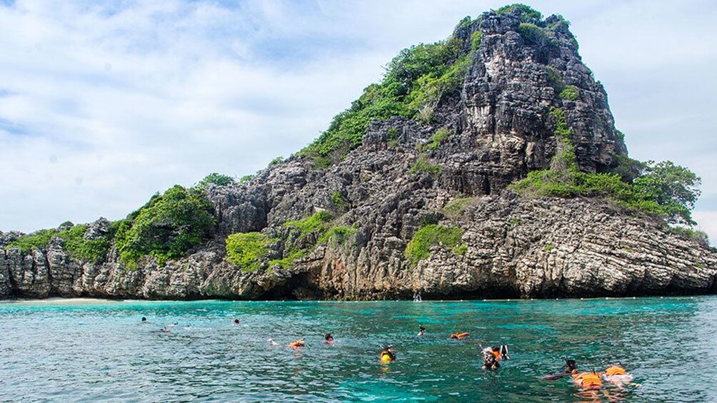 Tour Koh Rok By Tin Adventure Sea Tour from Koh Lanta