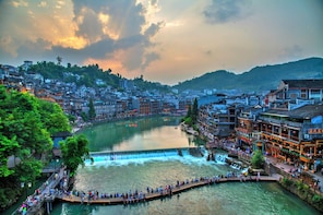 4-Day Leisure Trip at Zhangjiajie & Fenghuang Ancient Town