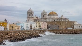 Full Day Private Trip: Jerez and Cadiz from Seville