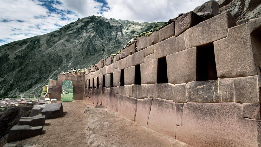 Sacred Valley of the Incas Full-Day Cultural Tour