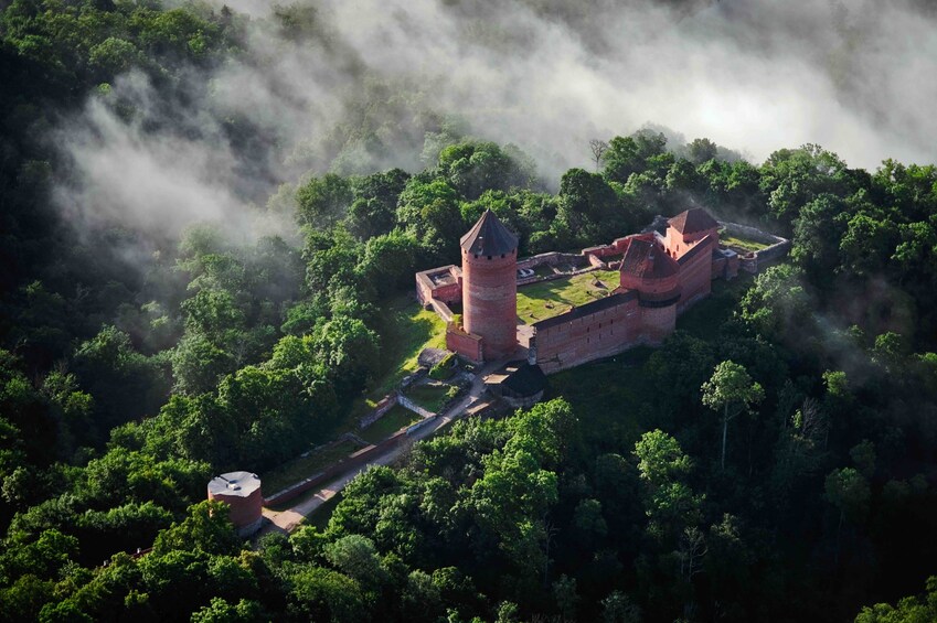 PRIVATE GUIDED TOUR: 6-hour Sigulda