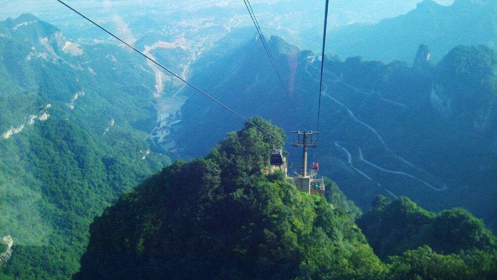 Private Zhangjiajie 5 Days Tour Including Airport Transfer