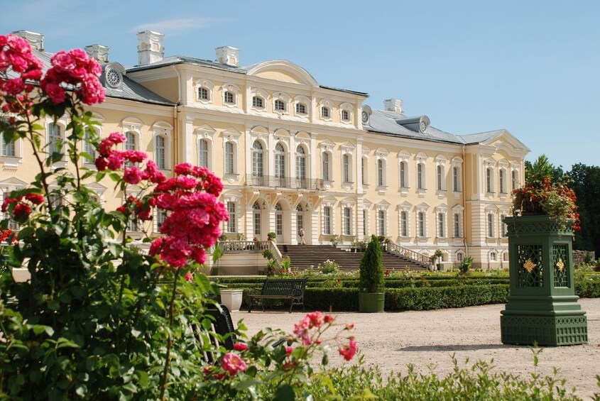 PRIVATE GUIDED TOUR: 5-hour Rundale Palace