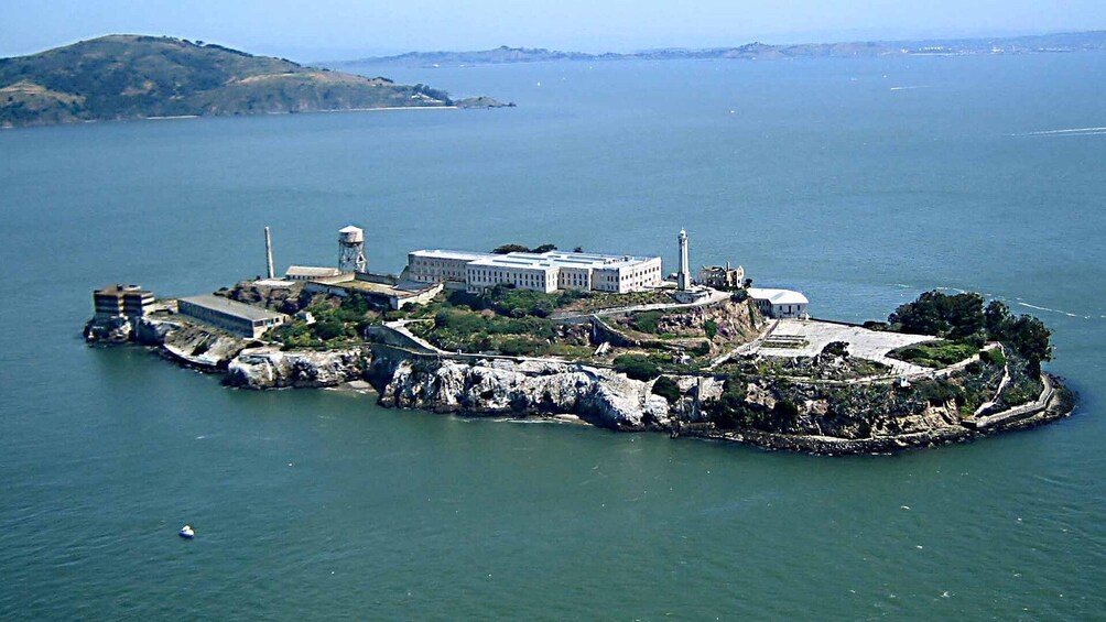 Alcatraz Inside and Fisherman's Wharf Lunch Credit