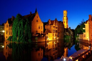 Excursion & Return Shuttle service from Zeebrugge to Bruges