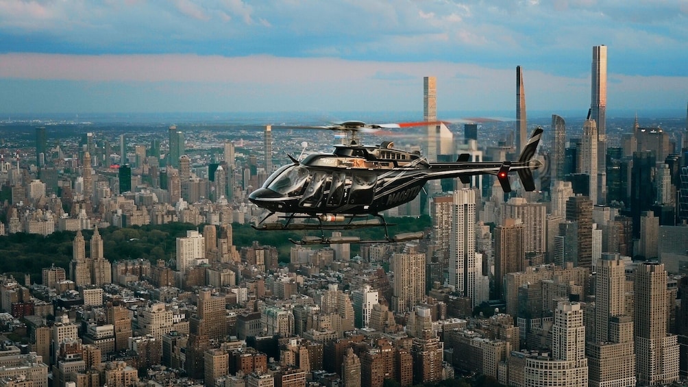 Ultimate Helicopter Tour (17-20 mins)