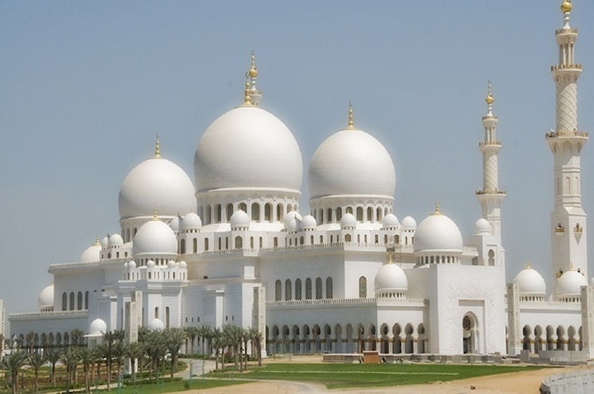 Sheikh Zayed Grand Mosque Center