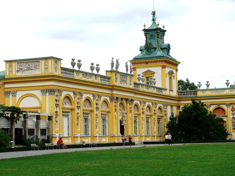 Lazienki Park + Wilanow King's Palace: YOUR GROUP ONLY TOUR