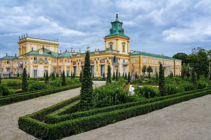 Lazienki Park + Wilanow King's Palace: YOUR GROUP ONLY TOUR