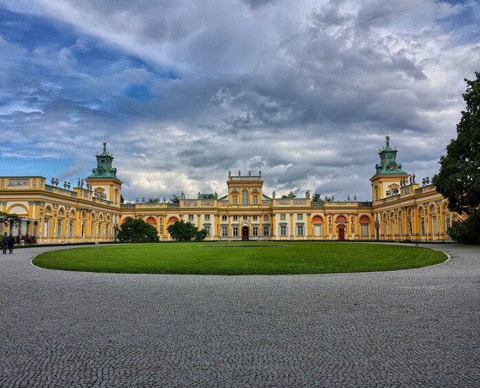 Lazienki Park + Wilanow King's Palace: YOUR GROUP ONLY TOUR