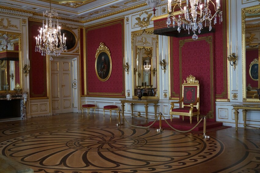 Royal Castle + Old Town + POLIN Museum: YOUR GROUP ONLY TOUR