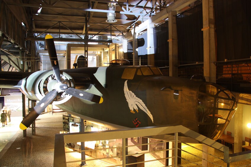  Old Town + Royal Castle + Uprising Museum: YOUR GROUP ONLY