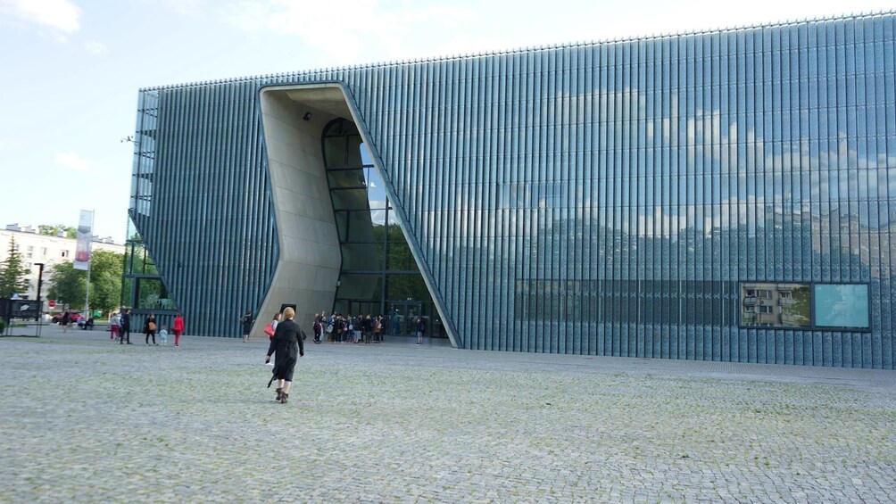 Warsaw Uprising Museum + POLIN Museum: YOUR GROUP ONLY TOUR