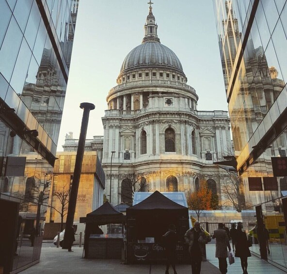 British Royalty Walking Tour & Enter St Paul's Cathedral!