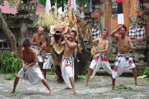 Amazing 2 Days Tours-Ubud Art Village-Barong dance