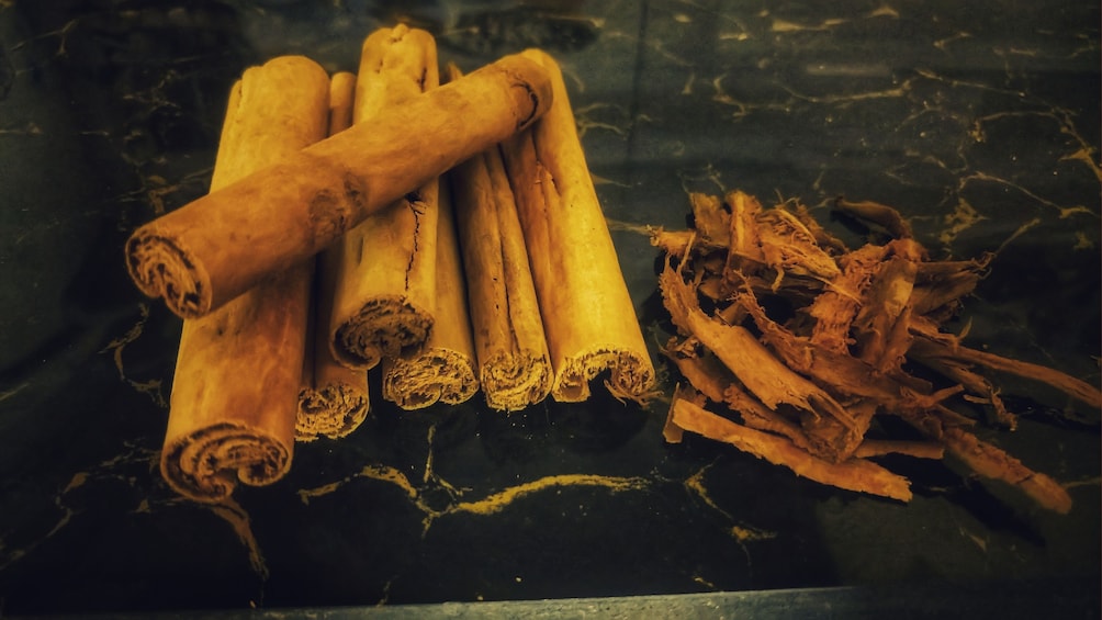 Private Cinnamon Experience in Hikkaduwa