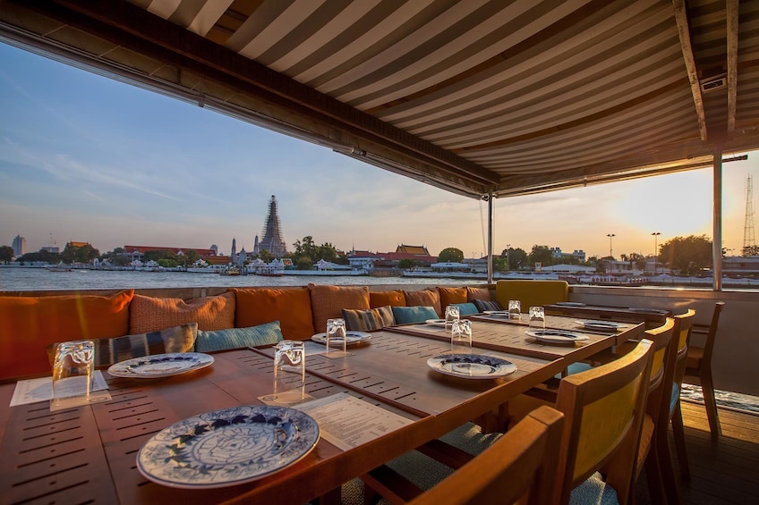 Sunset views of Bangkok from the Chaophraya dinner Cruise