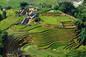 Sapa 2 Days Trekking Tour - Overnight at Bungalow in Ta Van