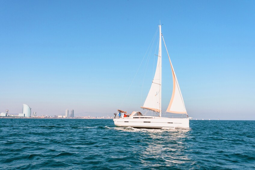 2 hour Sailing Cruise Barcelona
