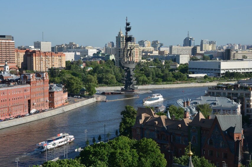 ALTERNATIVE MOSCOW TOUR