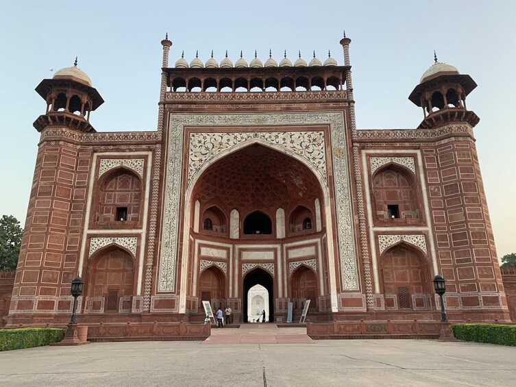 Private All Inclusive Day Tour of Tajmahal From Delhi 