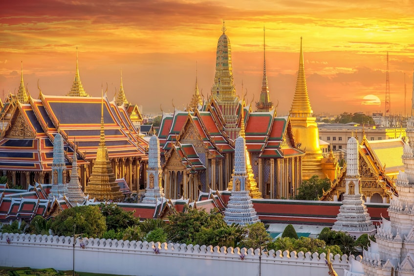 Bangkok Temples at sunset