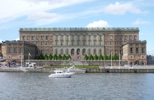 Stockholm Private Highlights: Vasa Museum & City from Water