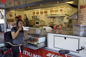 Amsterdam Food and Drink Bike Tour
