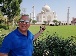 Private Taj Mahal Tour from Bangalore with Flights