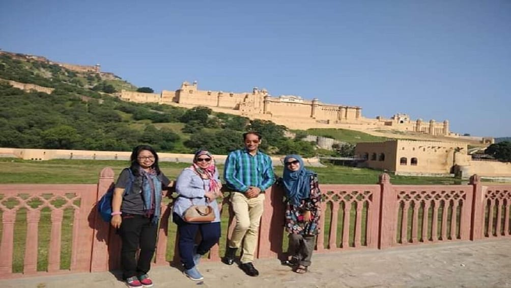 Private Full Day Jaipur City Tour from Jaipur- All Inclusive