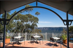 Blue Mountains Tasting with Antipasti or Meat Platter