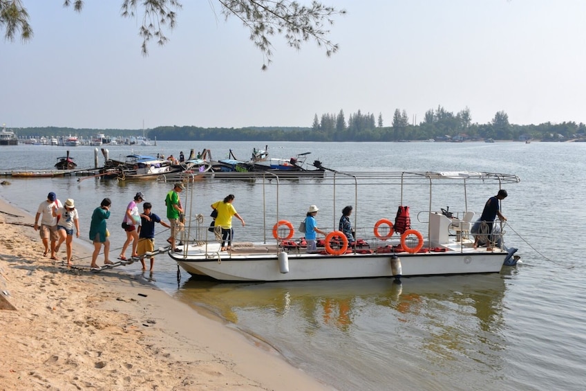 Krabi Romantic Sunset Cruise with BBQ Seafood Dinner