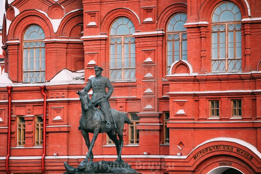 Private tour "Moscow history in sculptures"