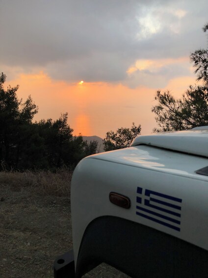 Sunset Safari Tour with Wine Tasting