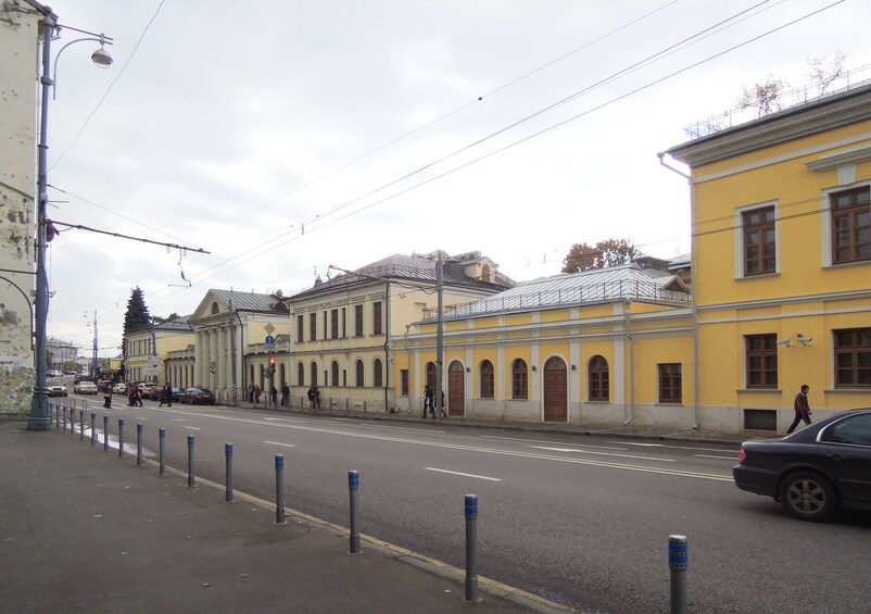 Private off the beaten paths Moscow tour 