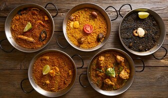 Granada: Traditional Home-made Paella Lunch Experience
