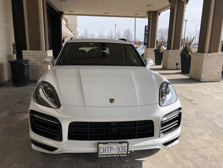 Front of white Porsche near Niagara Falls