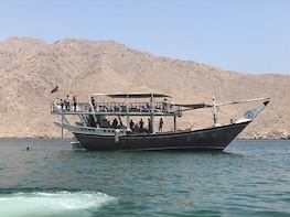 Full Day Musandam Dibba Cruise with Lunch pick up from Dubai