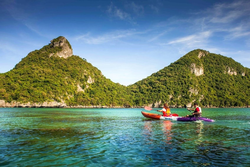 People canoe near by Koh Sumai Island