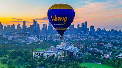 Ballonvluchten boven de stad Melbourne