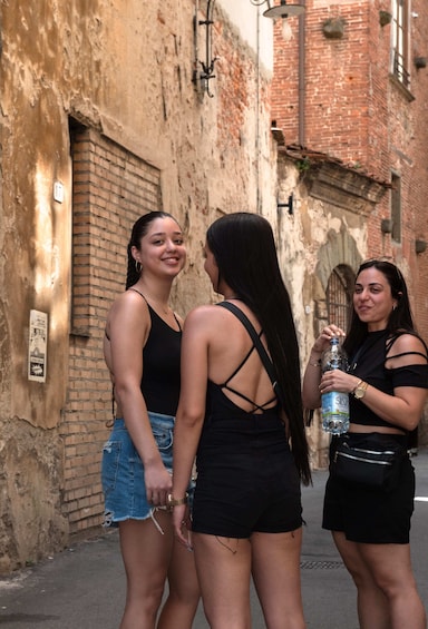 From La Spezia: Full-Day Pisa and Lucca Excursion