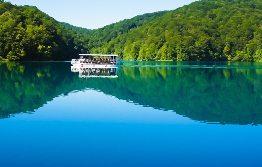 Zagreb-Split Small Group transfer with guide at Plitvice 