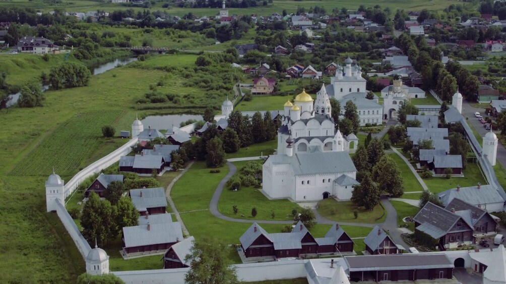 Private tour from Moscow to Vladimir and Suzdal 