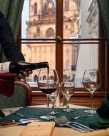 ROMANTIC DINNER & CONCERT FOR STRINGS