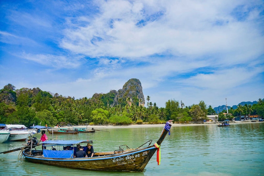 Popular 4 Islands Tour by Classic Longtail Boat From Krabi