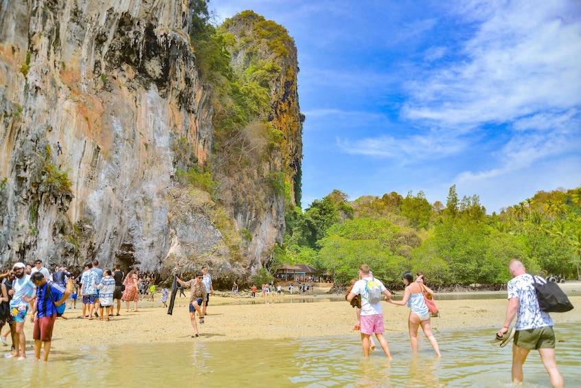 Popular 4 Islands Tour by Classic Longtail Boat From Krabi