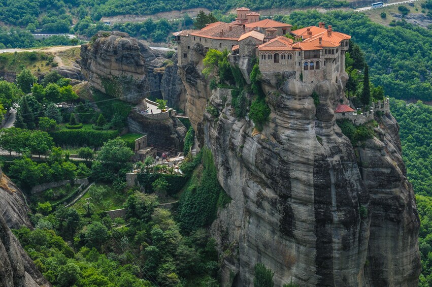 From Athens : Meteora daytrip private tour for groups