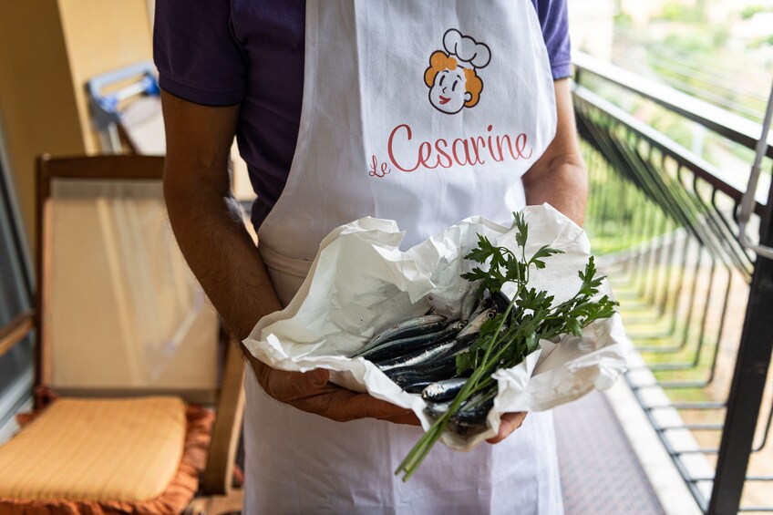 Market, Cook and dine at a Cesarina's home in Pompei